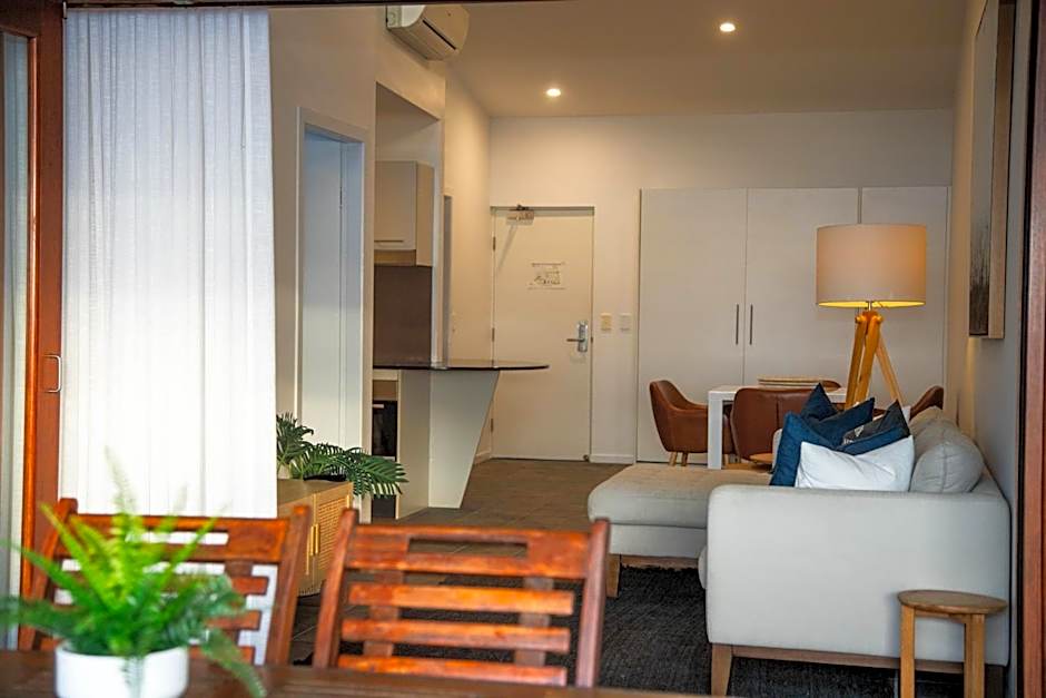 Lennox Holiday Apartments