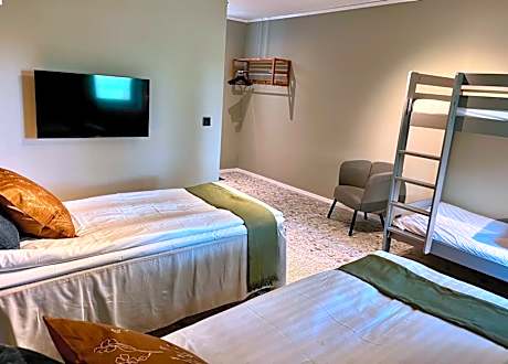 Quadruple Room with Garden View