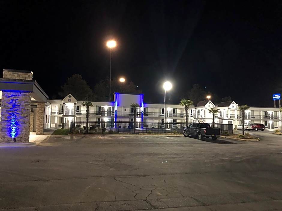 Quality Inn Dalton East