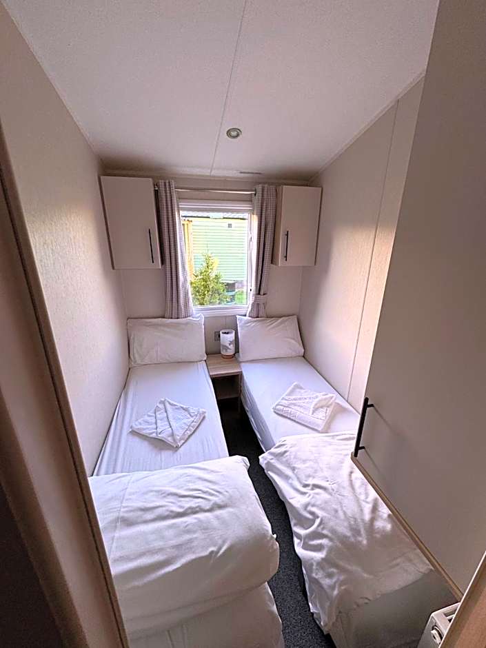 Gulliver's Valley, M1, JCT 31