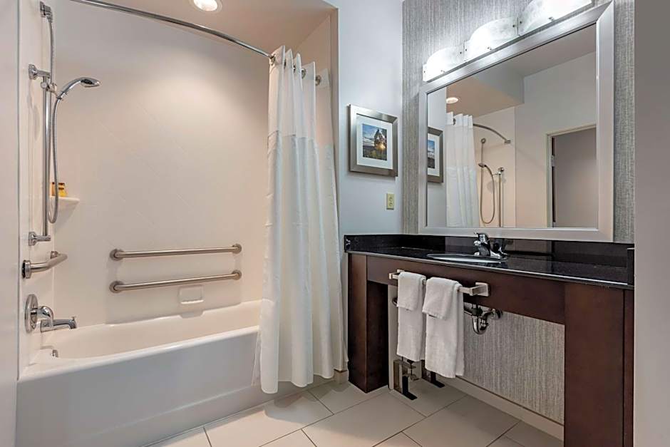 Best Western Plus The Hammondsport Hotel