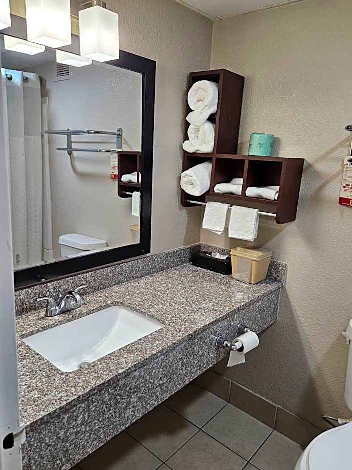Super 8 by Wyndham Buffalo