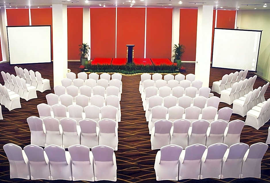 Fame Hotel Gading Serpong