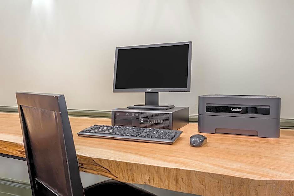 Ramada by Wyndham Hinton