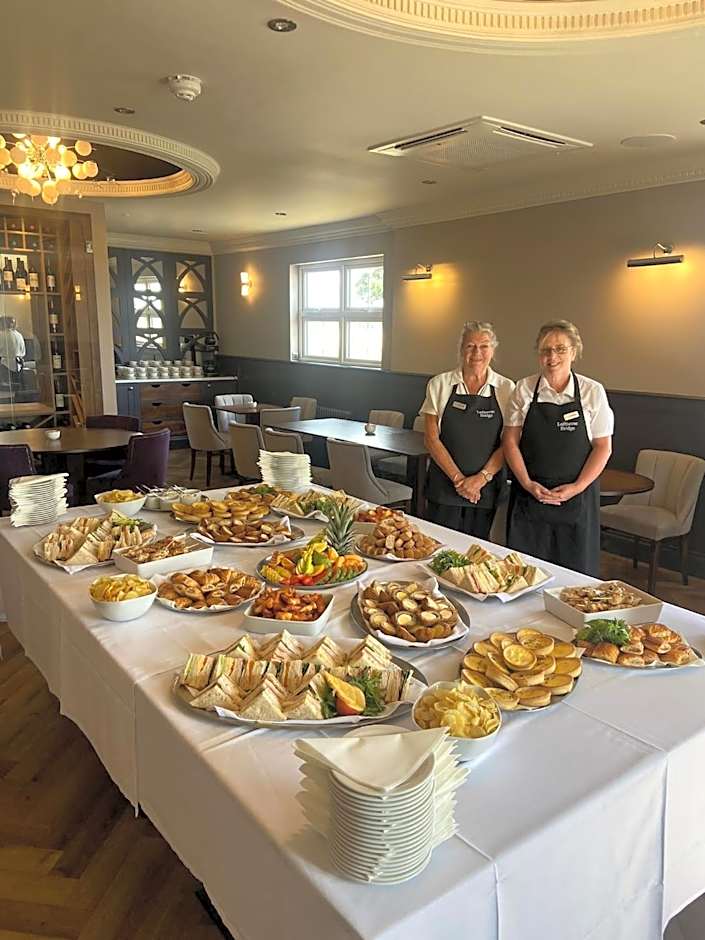 Loftsome Bridge Hotel