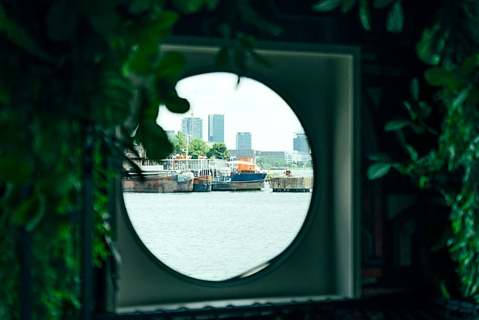 Botel