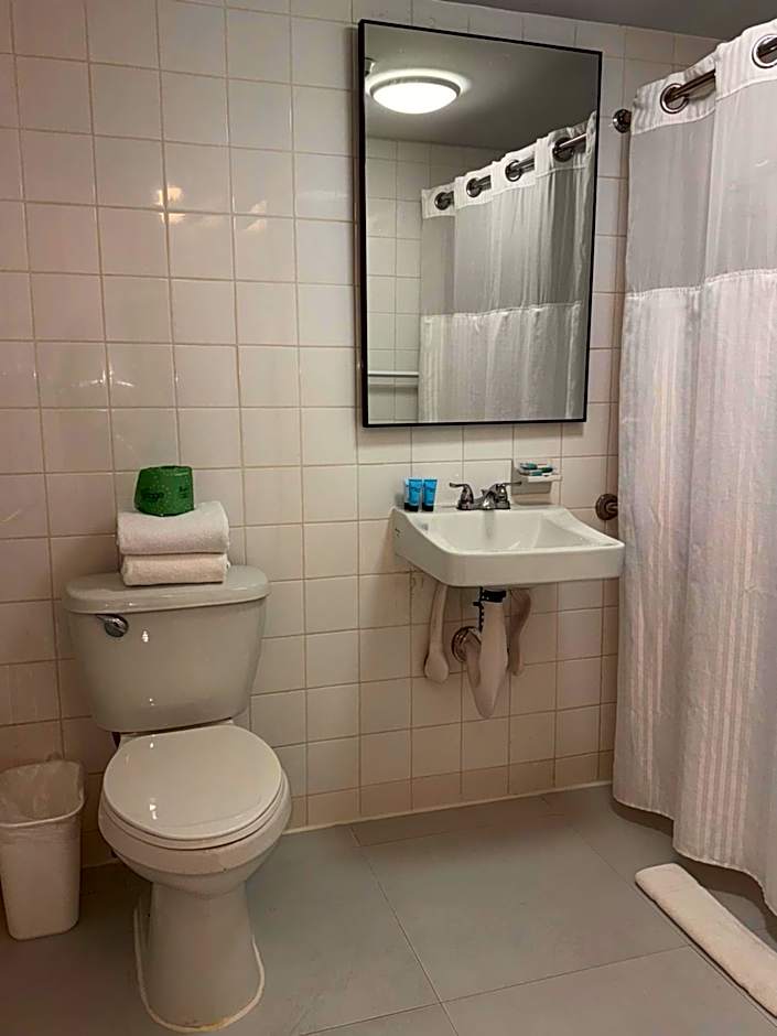 Beach Place Hotel