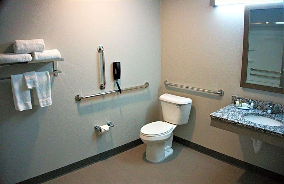 Brookstone Inn & Suites