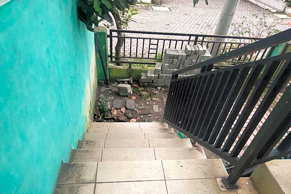 Hotel O Nany Asoka Syariah Near Anyong Cafe Studio