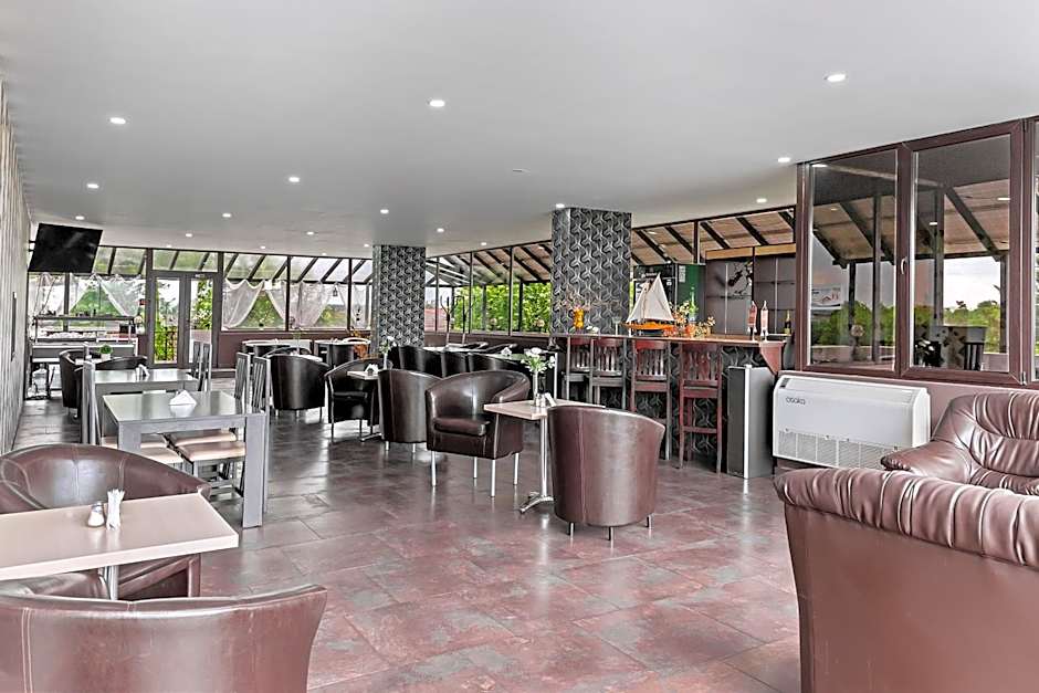 Hotel Charter Otopeni