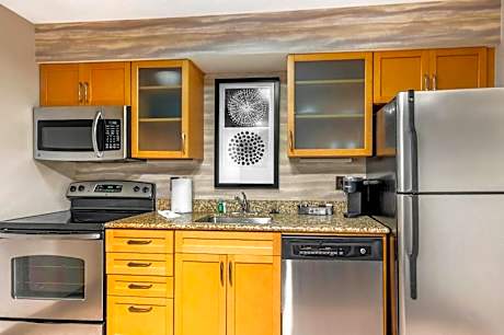 MainStay Suites St. Louis - Galleria