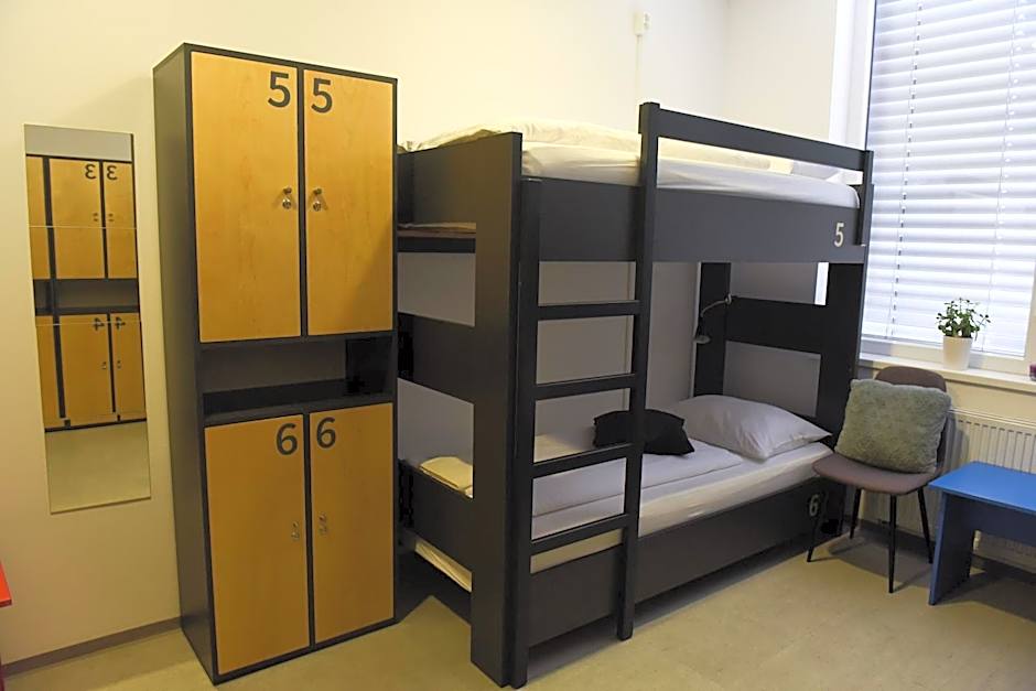 MS Sparrow Hostel