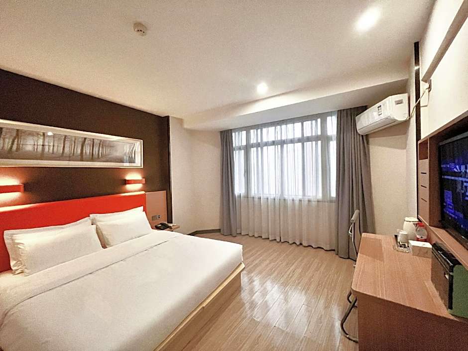 7 Days Premium Changsha Wuyi Plaza Metro Station