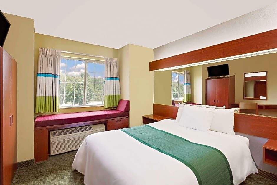 Microtel Inn & Suites by Wyndham Thomasville/High Point/Lexi