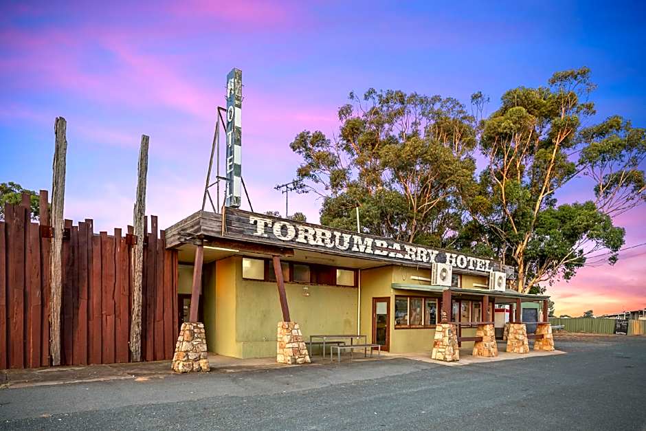 Torrumbarry Motel