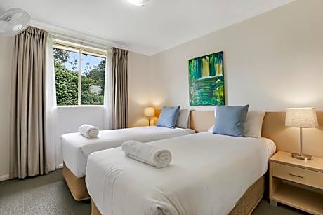 Two-Bedroom Apartment with Spa Bath