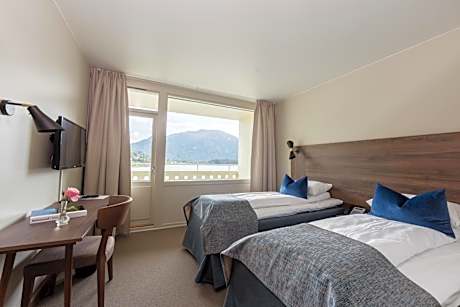 Standard twin/double with a view modern building