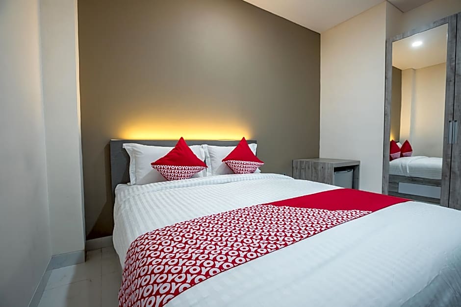 Super OYO 1487 Residence Khoe