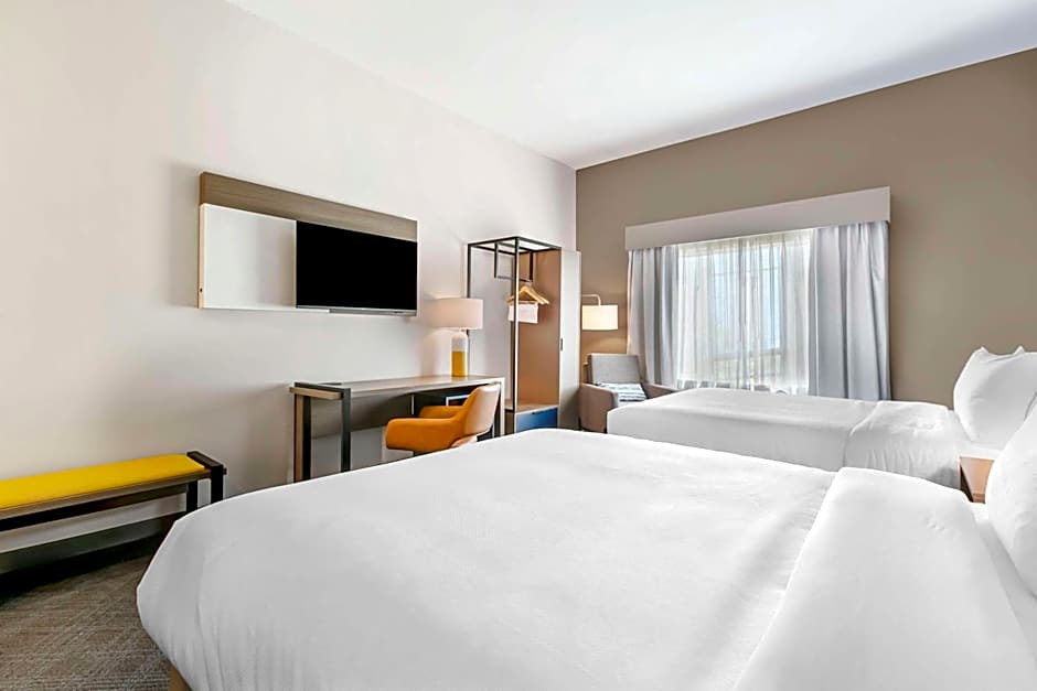 Comfort Inn & Suites