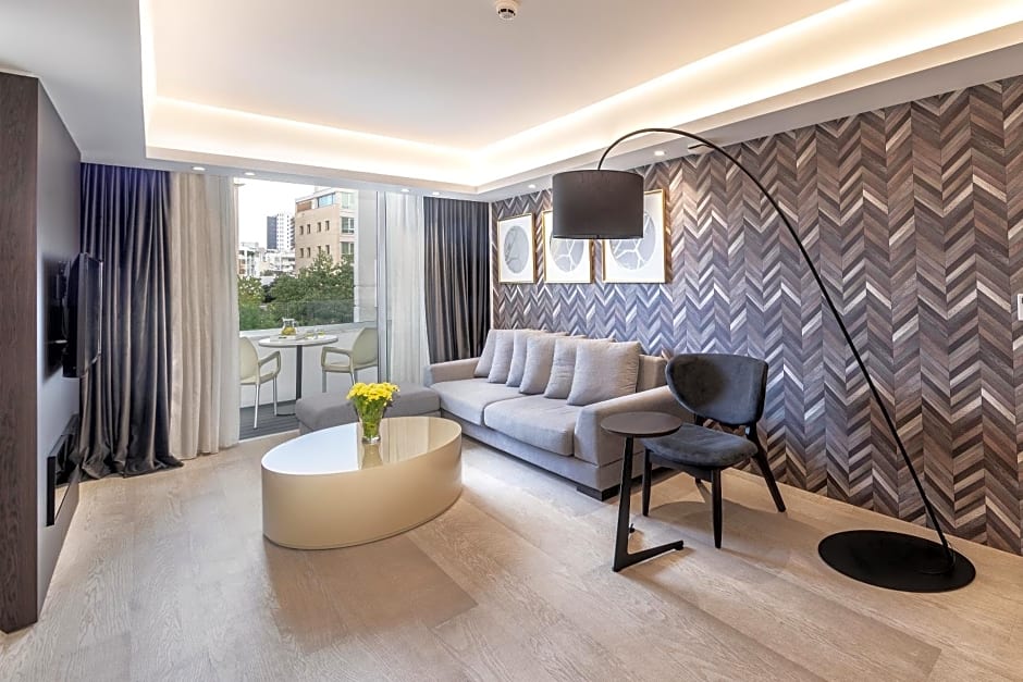 Almond Business Hotel