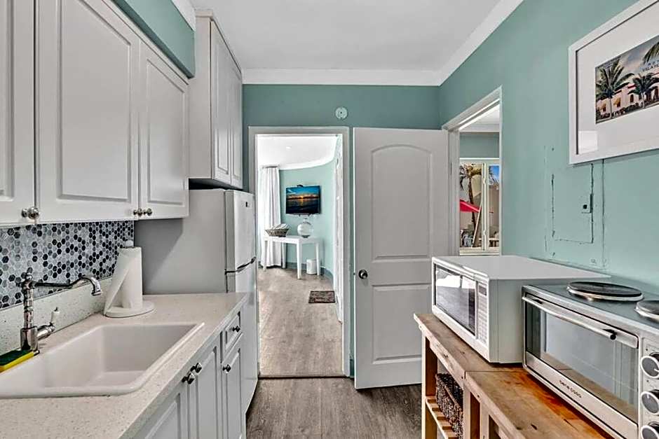 Panoramic beachfront Suite