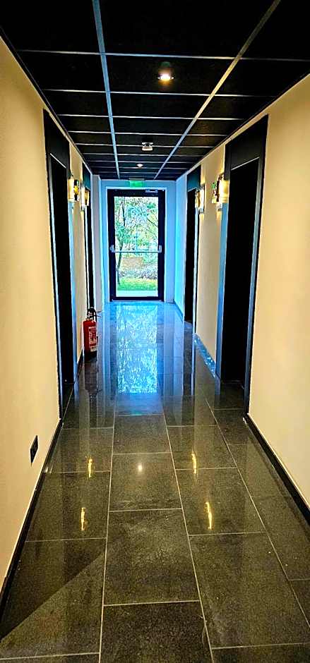 Hira Boarding Aparthotel