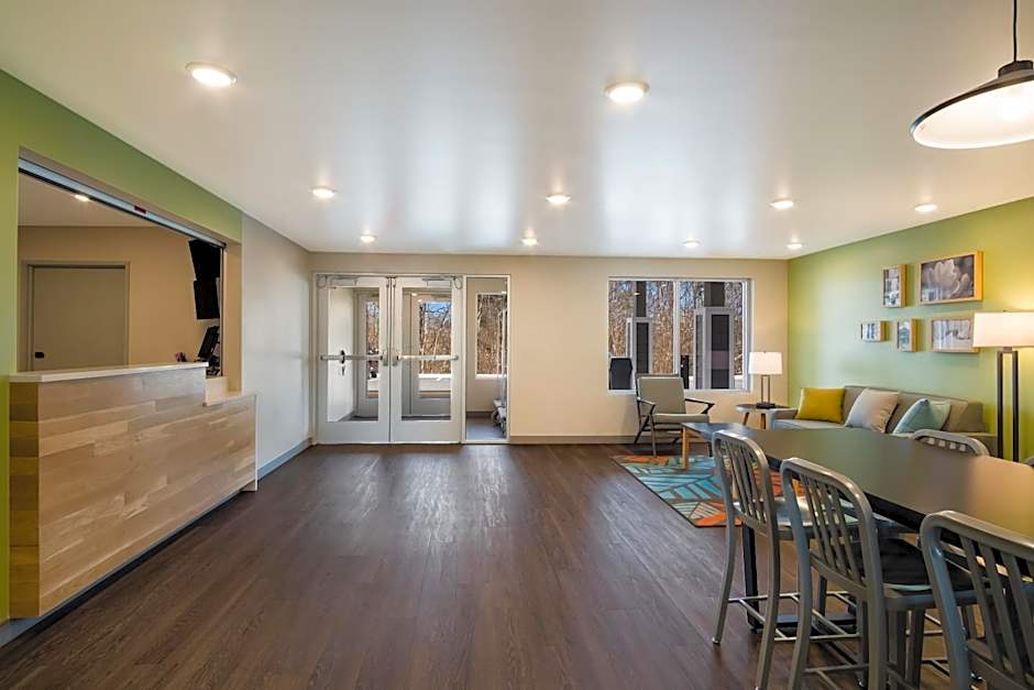 WoodSpring Suites Grand Rapids Kentwood