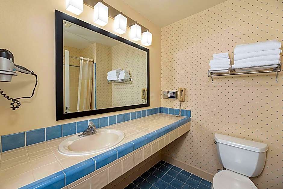 Clarion Inn Silicon Valley