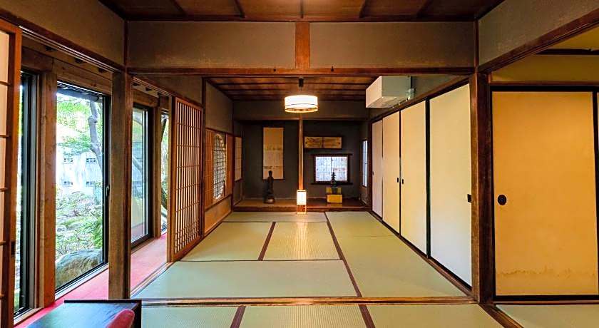TEMPLE HOTEL TAKAYAMA ZENKOJI