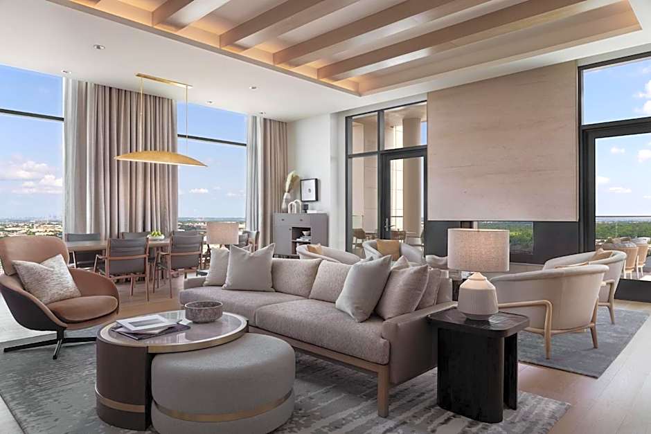 Loews Arlington Hotel