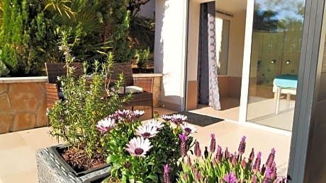 King Room with Garden View