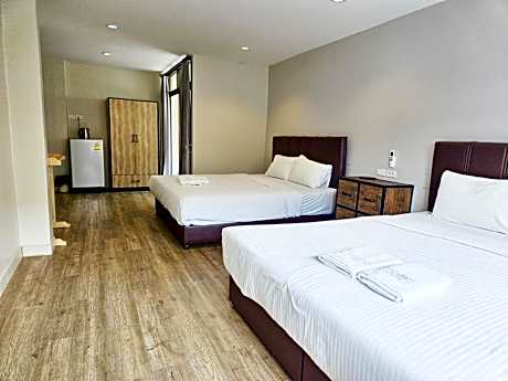 Deluxe Family Suite