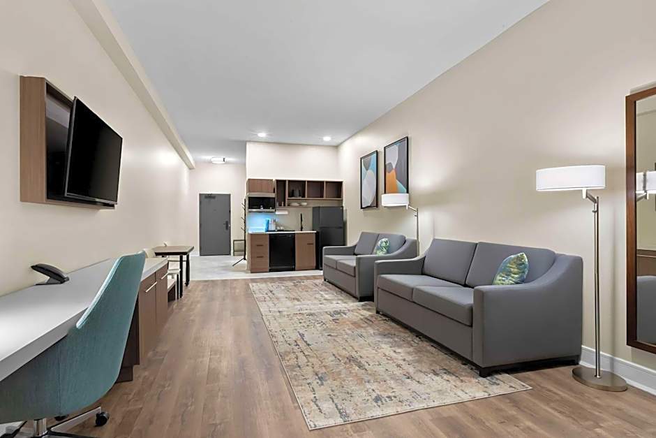 Latitude Suites Tinton Falls Eatontown/BW Premier Collection