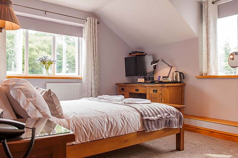 The Little Crown Inn