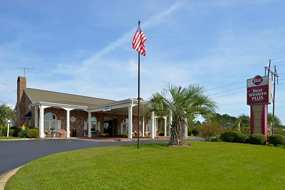 Best Western PLUS Santee Inn