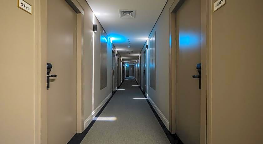 Golden Crown Haifa Hotel