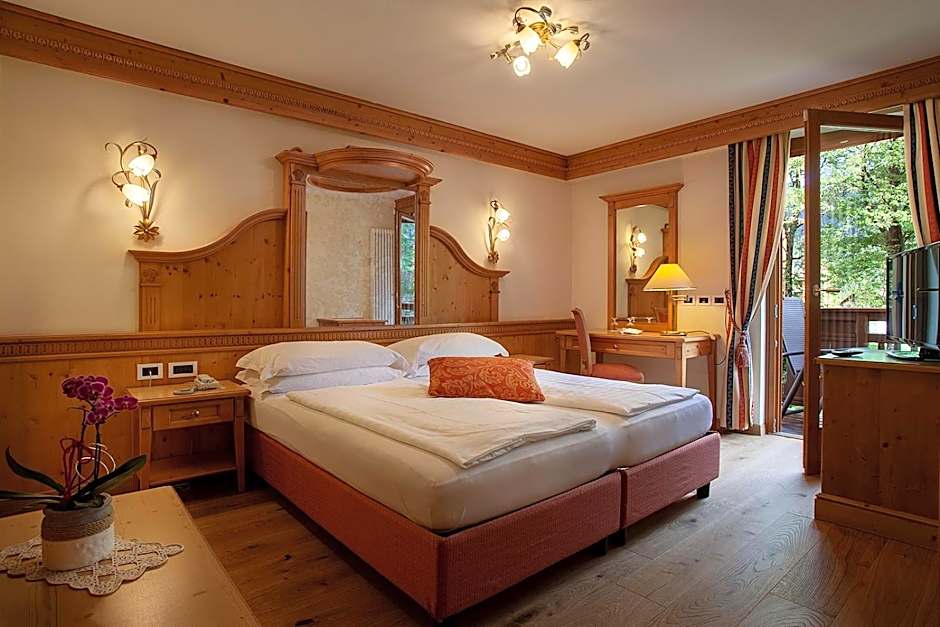 Photo 1 of 3 of Double Room