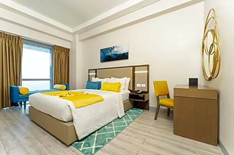 Stay and Fly Package - Room with Roundtrip Airport Transfers