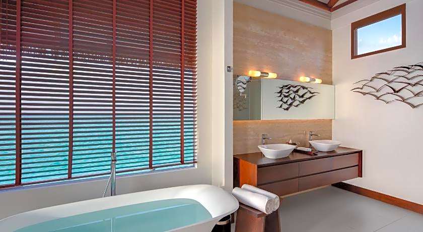 Heritance Aarah - Premium All Inclusive - 40 Minutes away from Male by Seaplane