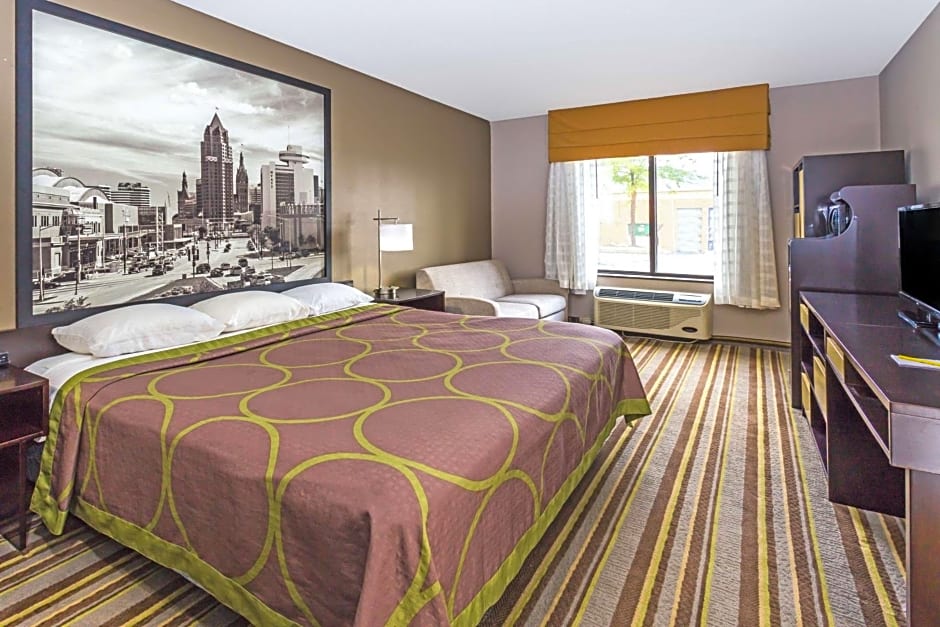 Super 8 by Wyndham Delavan Near Lake Geneva