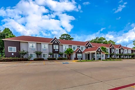 Quality Inn & Suites Longview I-20