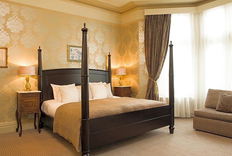 Photo 1 of 4 of Superior 1 King Bed