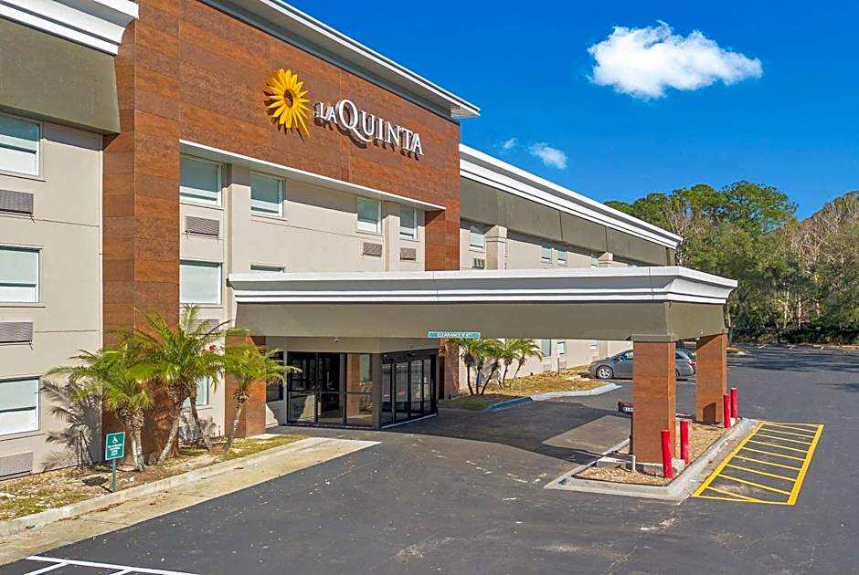 La Quinta Inn & Suites by Wyndham Jacksonville Mandarin