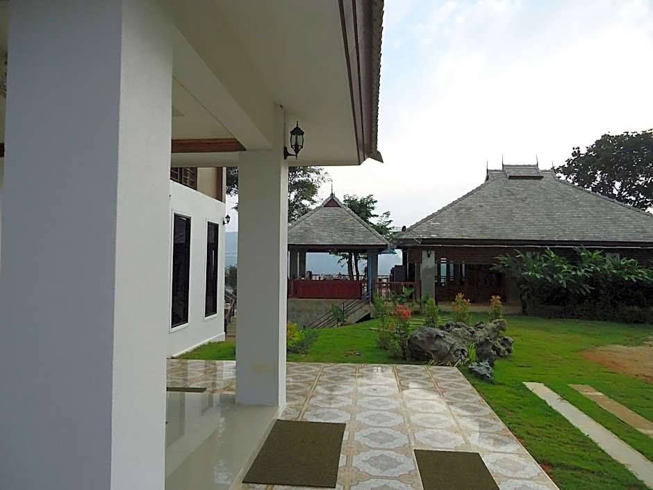 Chiang Khong Hill Resort