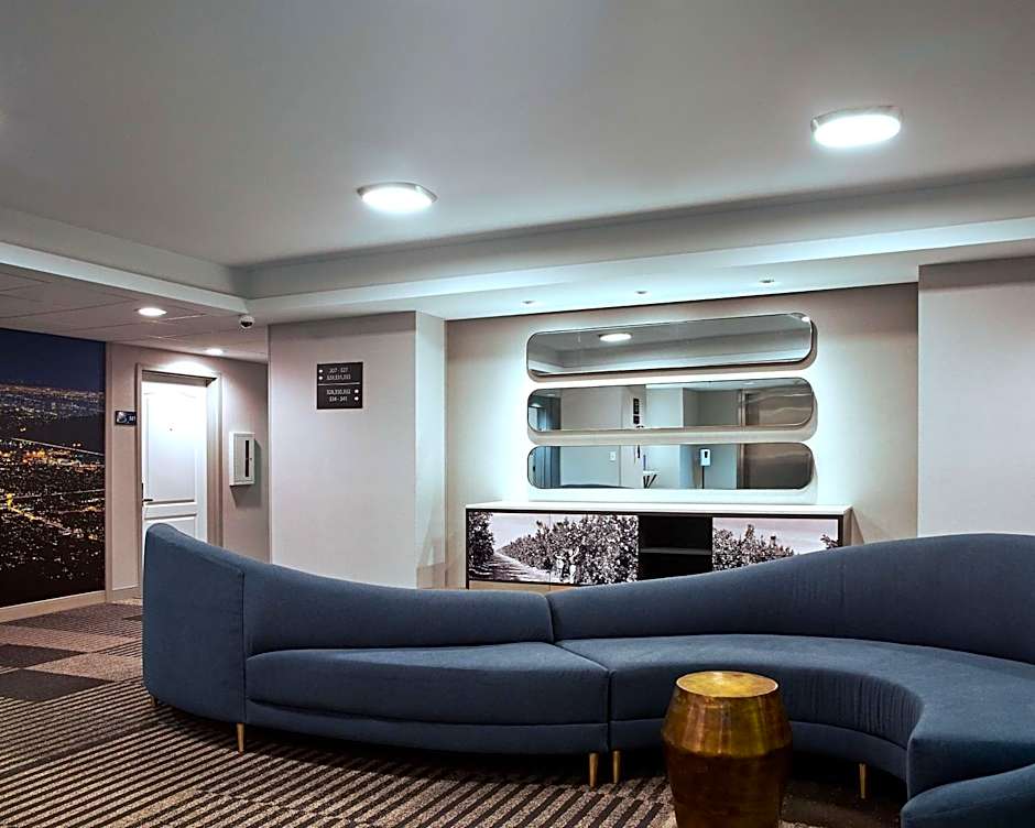 Hampton Inn By Hilton & Suites Los Angeles/Sherman Oaks