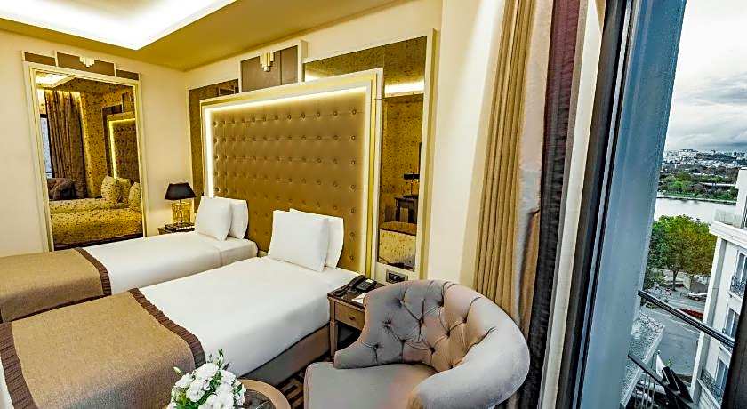 Ramada by Wyndham Istanbul Golden Horn