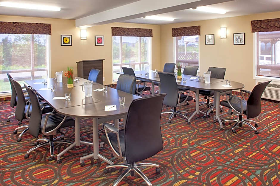 Super 8 by Wyndham Brandon MB