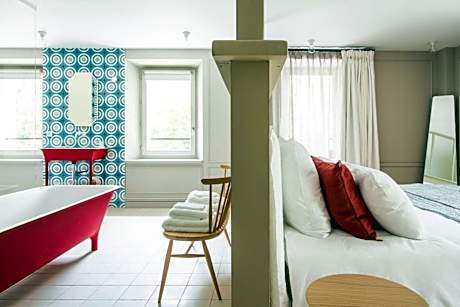 Superior Family Room