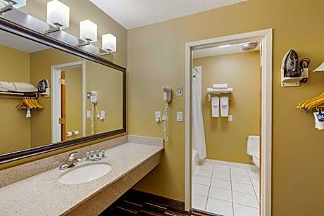 Whirlpool 1 King Bed