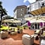 Hotel Riviera 3 Stelle con piscina estiva gratuita e garage a pagamento